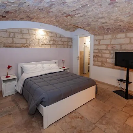 Stone House * Bari