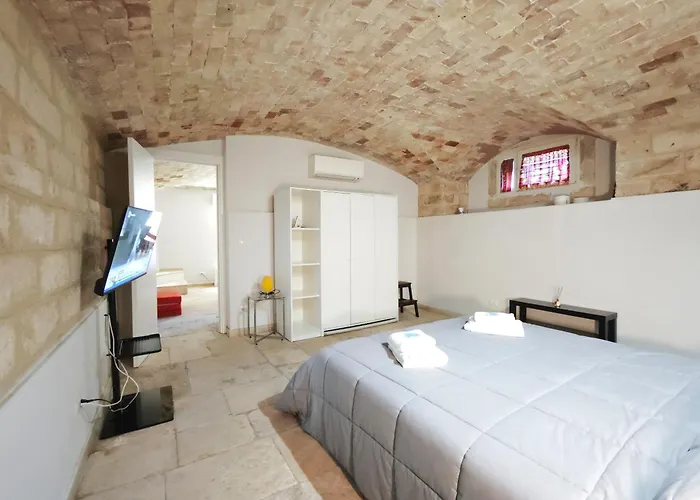 Stone House Apartment