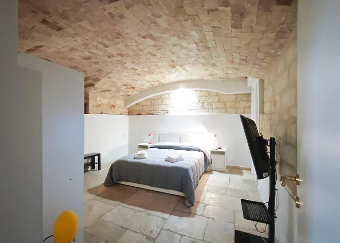 Stone House Apartment